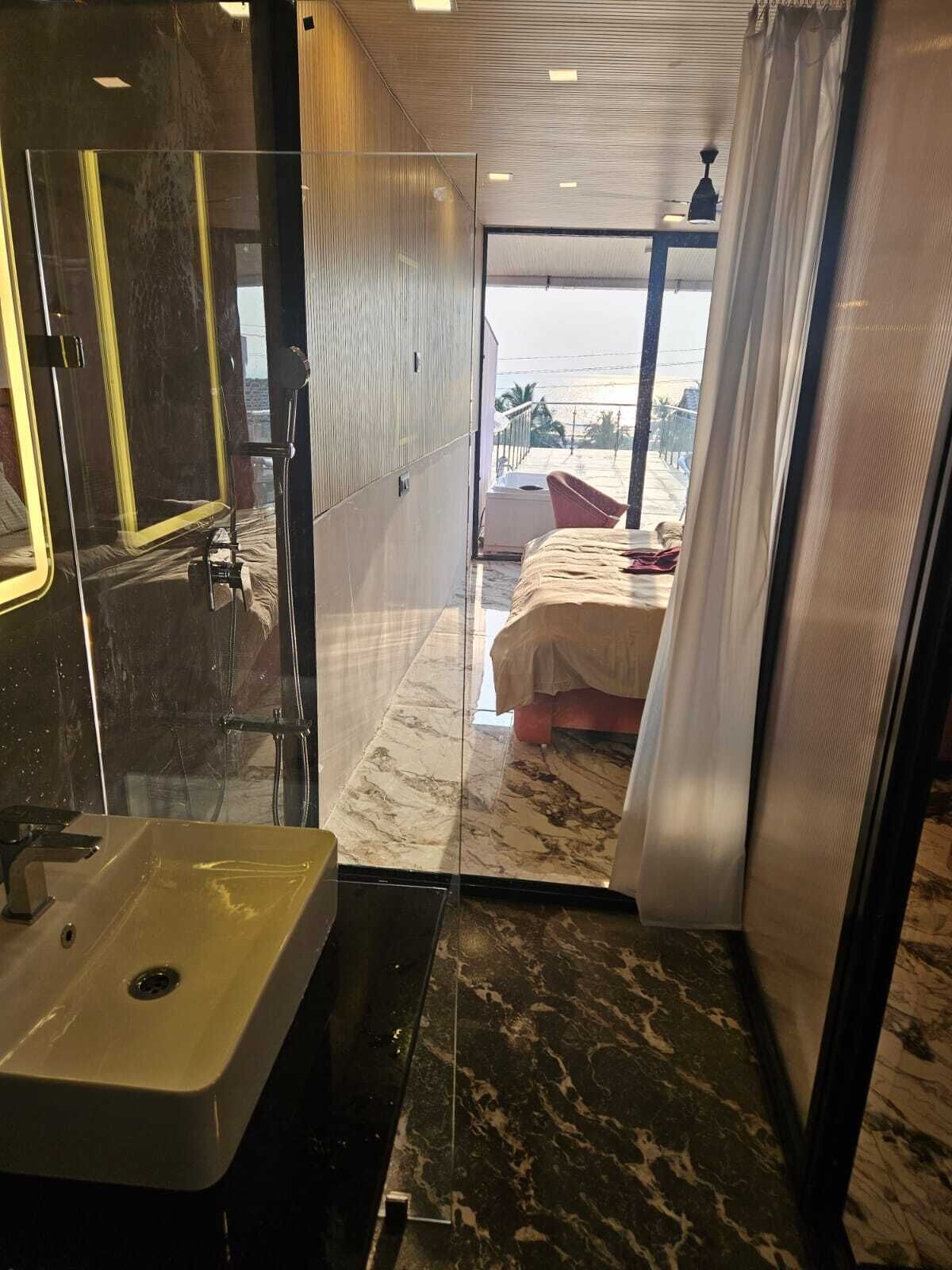 Artículos de tocador gratuitos, toallas, jabón, shampoo