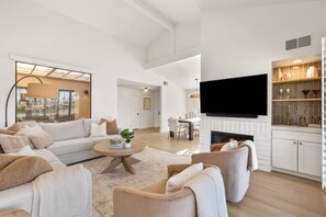 TV, ping pong - Includes Full Membership Access at Monterey CC Sunstone Luxury Getaway (Palm Desert)