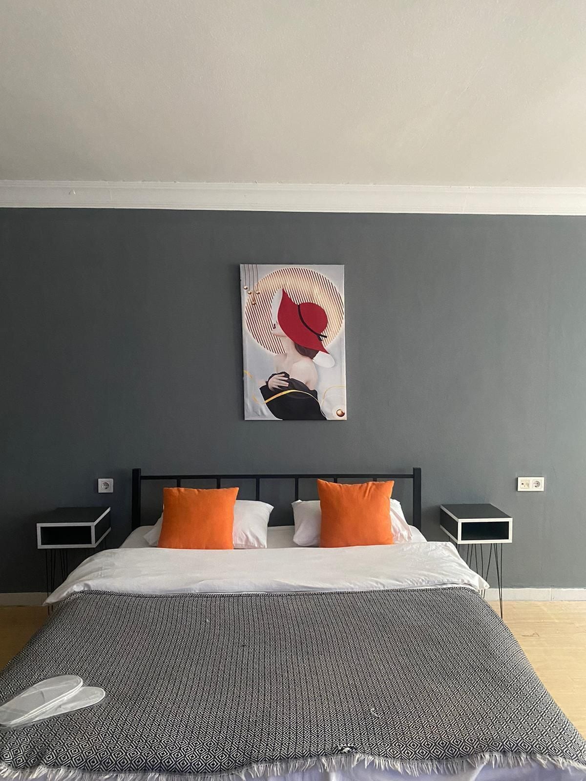 Deluxe Penthouse, City View | Iron/ironing board, free WiFi