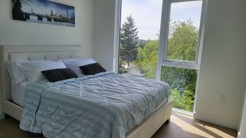 2 bedrooms, WiFi, bed sheets, wheelchair access