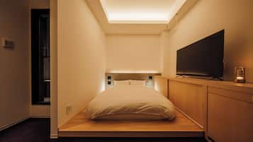 Habitación doble Deluxe | Caja de seguridad en la habitación, escritorio y cortinas blackout