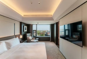 Executive Suite With View | In-room safe, laptop workspace, iron/ironing board, free WiFi - CANTON HOTEL BEIJING (Beijing)