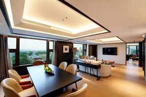 Luxury-Villa, Stadtblick | Wohnbereich