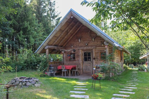 Apartment 'Haus Am Wald' mit Gemeinschaftsgarten und WLAN
