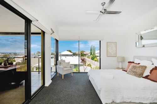 Dawesville Estuary Retreat - Perfect Holiday Home