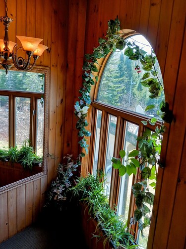 Chalet Castello & SPA north side Mont-Tremblant 13 rooms and bathroom