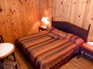13 Schlafzimmer, Bügeleisen/Bügelbrett, WLAN, Bettwäsche