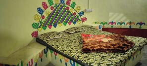 Standard Room, City View | Free WiFi - White Desert Homestay (Ratadiya)