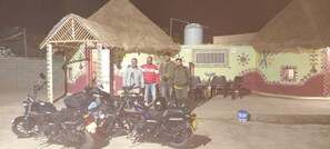 Free self-parking - White Desert Homestay (Bhuj)