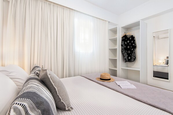 2 chambres, fer et planche à repasser, lit parapluie, Wi-Fi gratuit