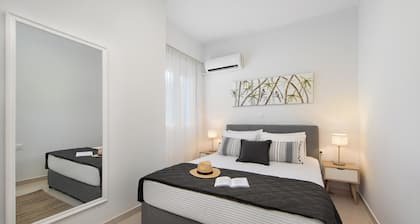 Helios, Luxury Villa