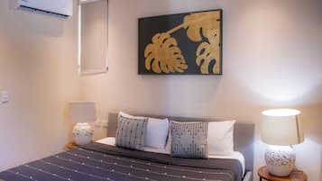 Apartamento luxo | Cofres nos quartos, ferros/tábuas de passar roupa, Wi-Fi de cortesia