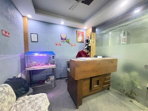 Interior - Hotel Twamev Ashram (New Delhi)