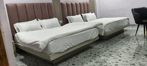 Comfort Quadruple Room | Bed sheets - Viyom Regency (Nanital)