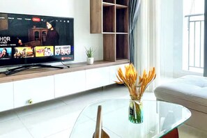Phòng Suite Premier, 2 phòng ngủ, quyền sử dụng Club Lounge, quang cảnh thành phố | Bộ trải giường bằng vải cotton Ai Cập, bộ đồ giường cao cấp 