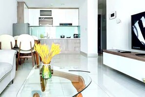 Premier Suite, 2 Bedrooms, Club Lounge Access, City View | Egyptian cotton sheets, premium bedding, down comforters - Odela Luxstay Botanica Premier Residence (Ho Chi Minh City)