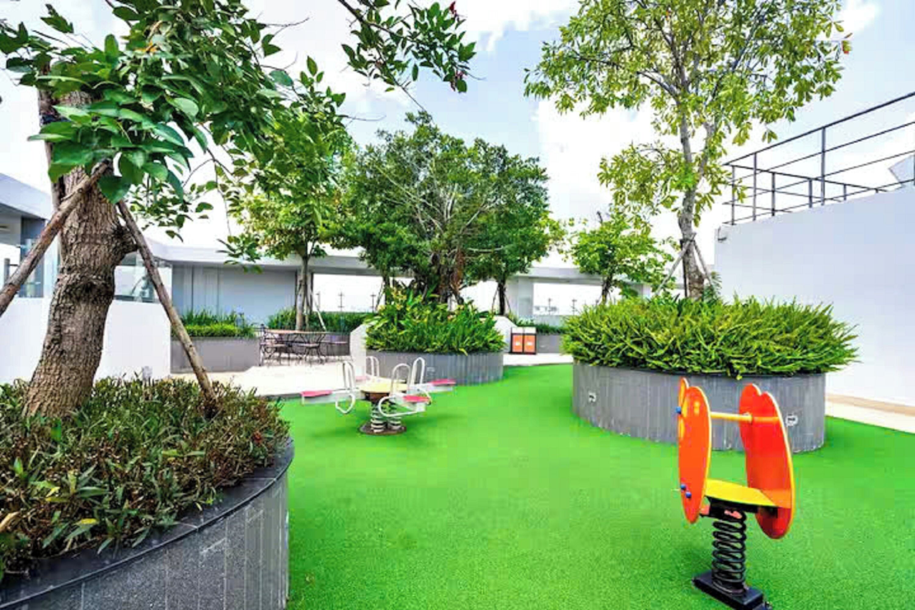 Children’s play area – outdoor