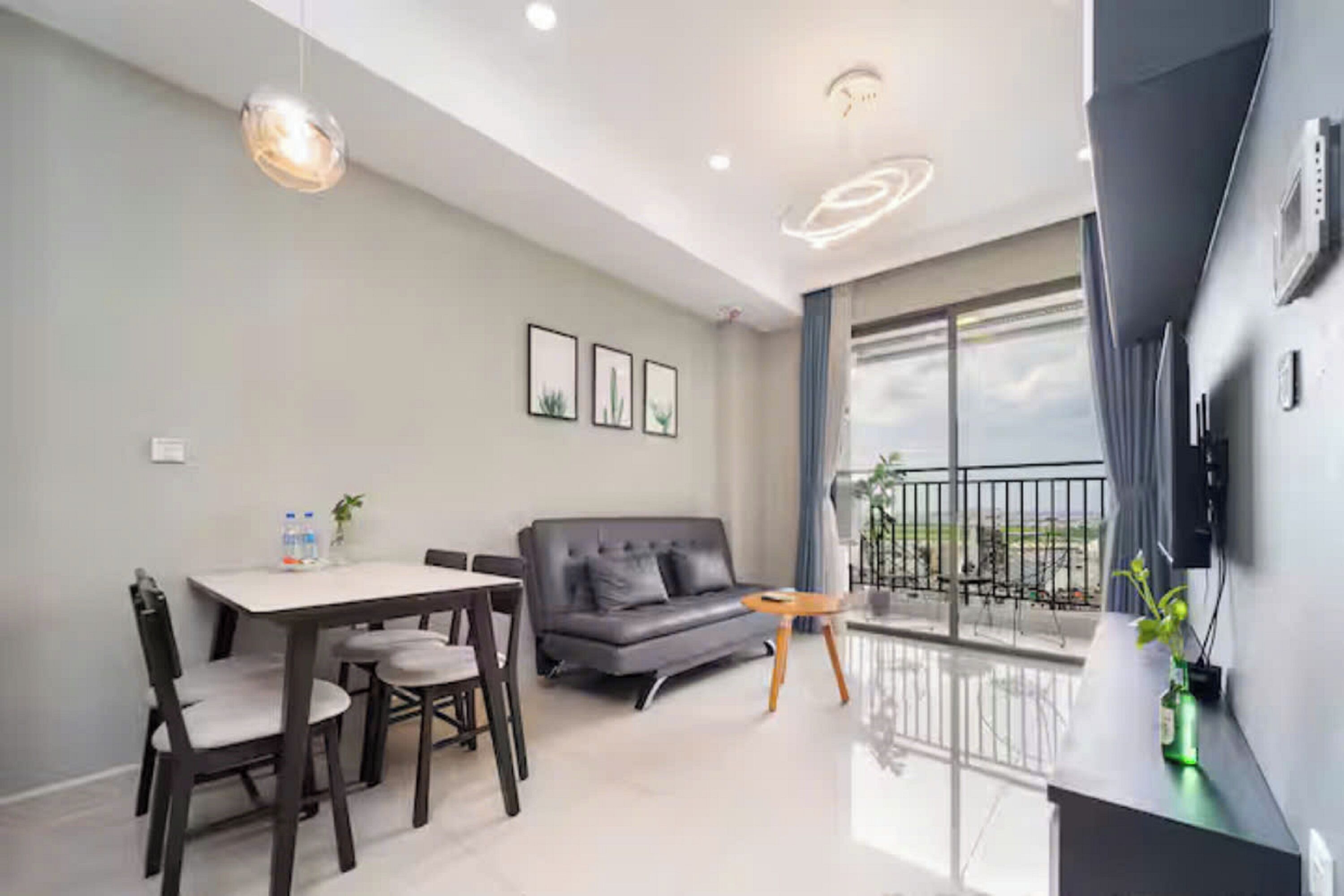 Suite Familiale, 3 chambres, accès au salon club, vue ville | Draps en coton égyptien, literie de qualité supérieure