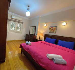3 bedrooms - Luxurious 2 Bedroom Apartment in Zamalek, Cairo (Cairo)