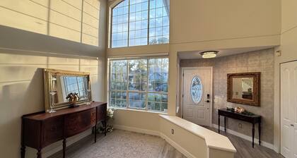 Beautiful, Luxurious Rooms in a large house