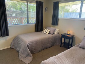 مكواة/لوح كي وواي فاي مجانًا وملاءات أسرّة