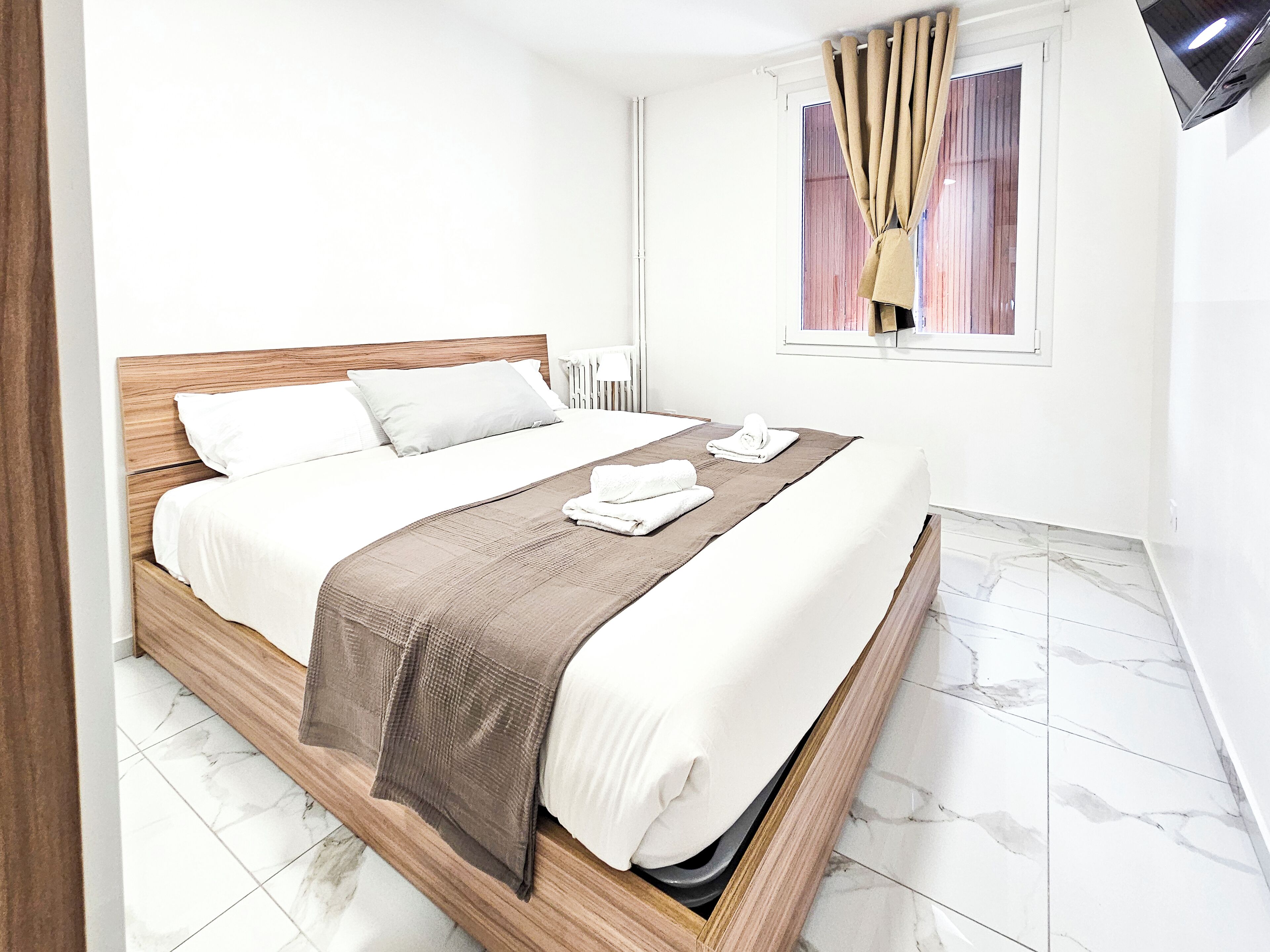 Ferro/asse da stiro, Wi-Fi gratuito