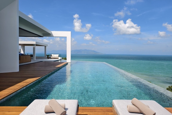 Four-Bedroom Presidential Oceanfront Pool Villa | เครื่องนอนระดับพรีเมียม, ผ้านวมขนเป็ด, มินิบาร์ฟรีบางอย่าง