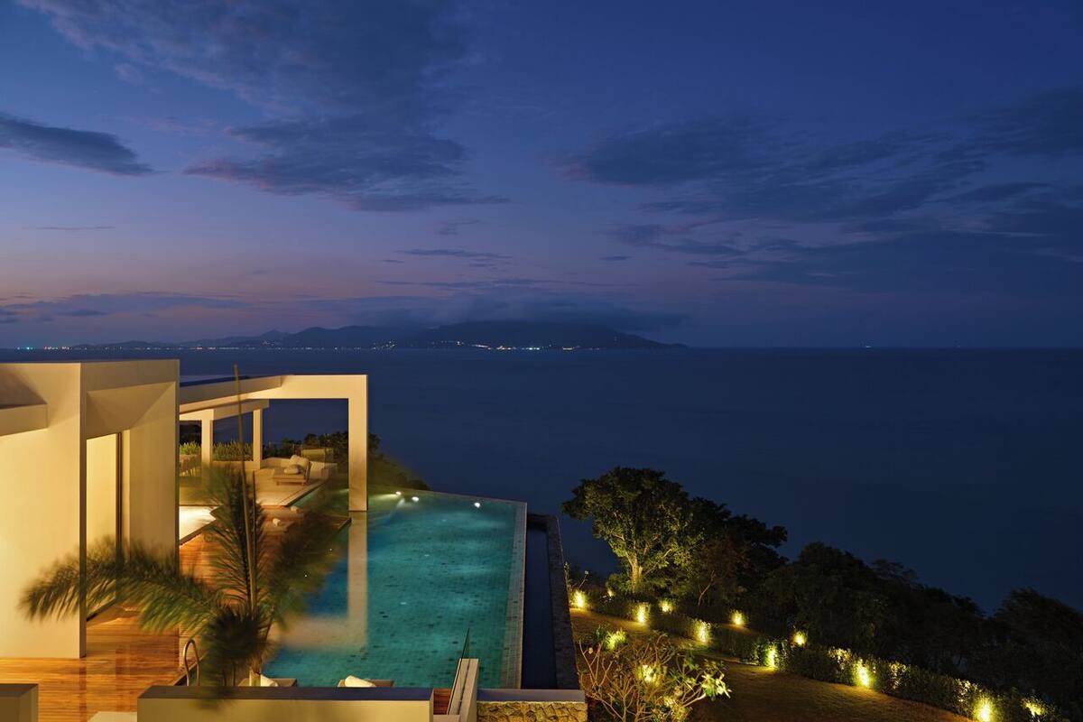 Three-Bedroom Presidential Oceanfront Pool Villa | Pemandangan pantai/laut