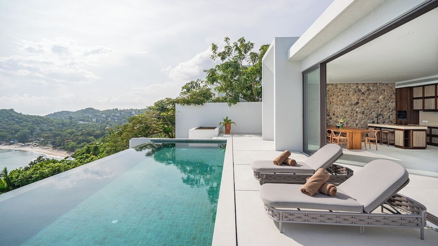 ケープ アズール リゾート サムイ バイ タルシー