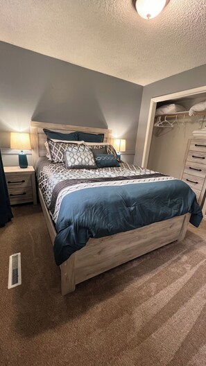 5 Schlafzimmer, Bügeleisen/Bügelbrett, Reisekinderbett, kostenloses WLAN