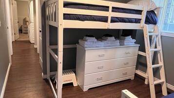 5 bedrooms, iron/ironing board, travel cot, WiFi