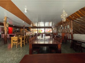 Restaurant - Penginapan Mafir (Samosir)