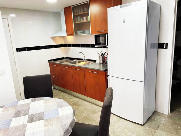 Apartment, 1 Bedroom, Smoking, City View | Interior - Charming 2 Bedroom Apartment in Elx, Spain (Elche)