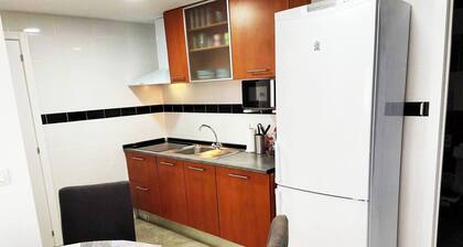 Charming 2 Bedroom Apartment in Elx, Spain