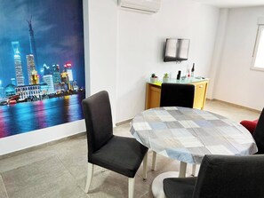 Apartment, 1 Schlafzimmer, Raucher, Stadtblick | Speisen