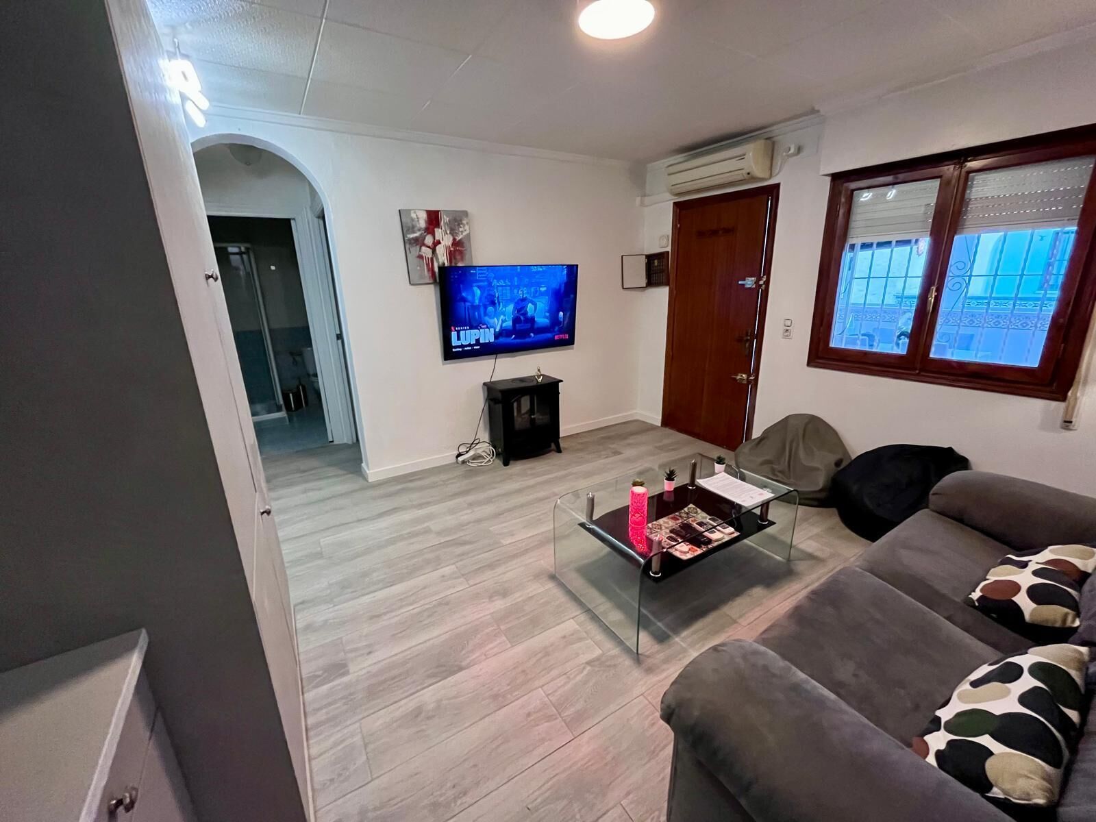 House, 2 Bedrooms, Smoking, Terrace | Living room