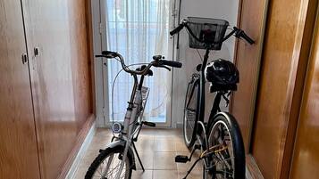 House, 2 Bedrooms, Smoking, Terrace | Interior