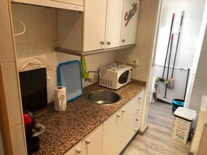 Apartment, 2 Bedrooms, Smoking, City View | Private kitchen - Charming 3 Bedroom Apartment in Petrer, Spain (Petrer)