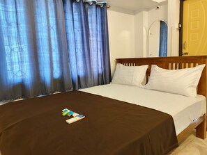 Deluxe Double Room - Sri Inn (Puducherry)