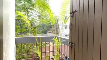 Deluxe tweepersoonskamer | Uitzicht vanaf balkon