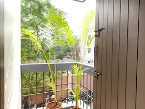Deluxe Double Room | Balcony view - Sri Inn (Puducherry)