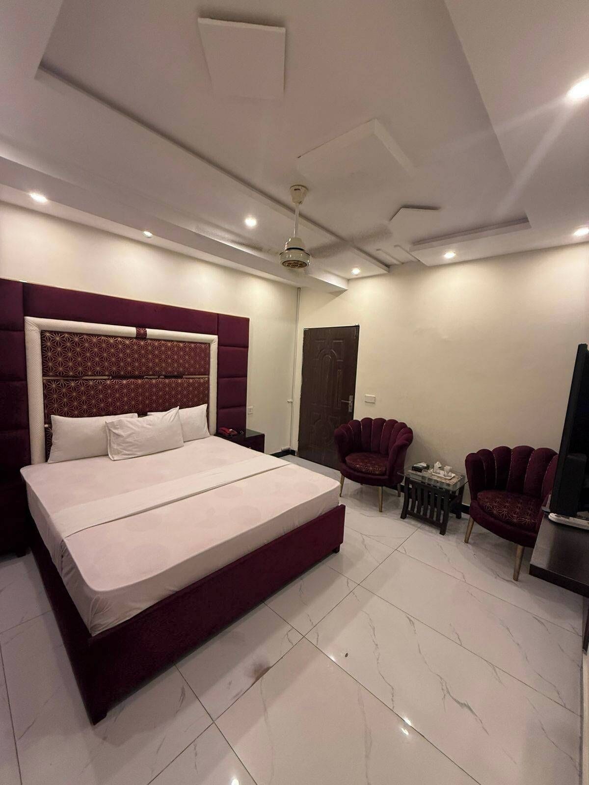 Deluxe Room | Free WiFi