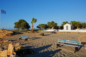 Beach - Seafront Villa Kallia & George, Villa (7FV9+QRC Malia, Greece)