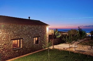 Exterior - Seafront Villa Kallia & George, Villa (7FV9+QRC Malia, Greece)