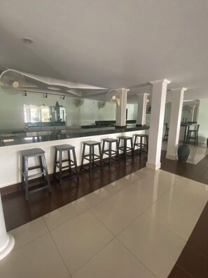 Bar (en la propiedad)