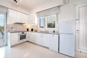 Fridge, oven, stovetop, coffee/tea maker - Serenity, Luxury Villa (Rhodes)