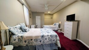 Iron/ironing board, WiFi, bed sheets - 2-bedroom apartment, a safe/quiet neighborhood in Grayson with AC & fitness room (Grayson)