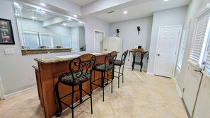 Dining - 2-bedroom apartment, a safe/quiet neighborhood in Grayson with AC & fitness room (Grayson)