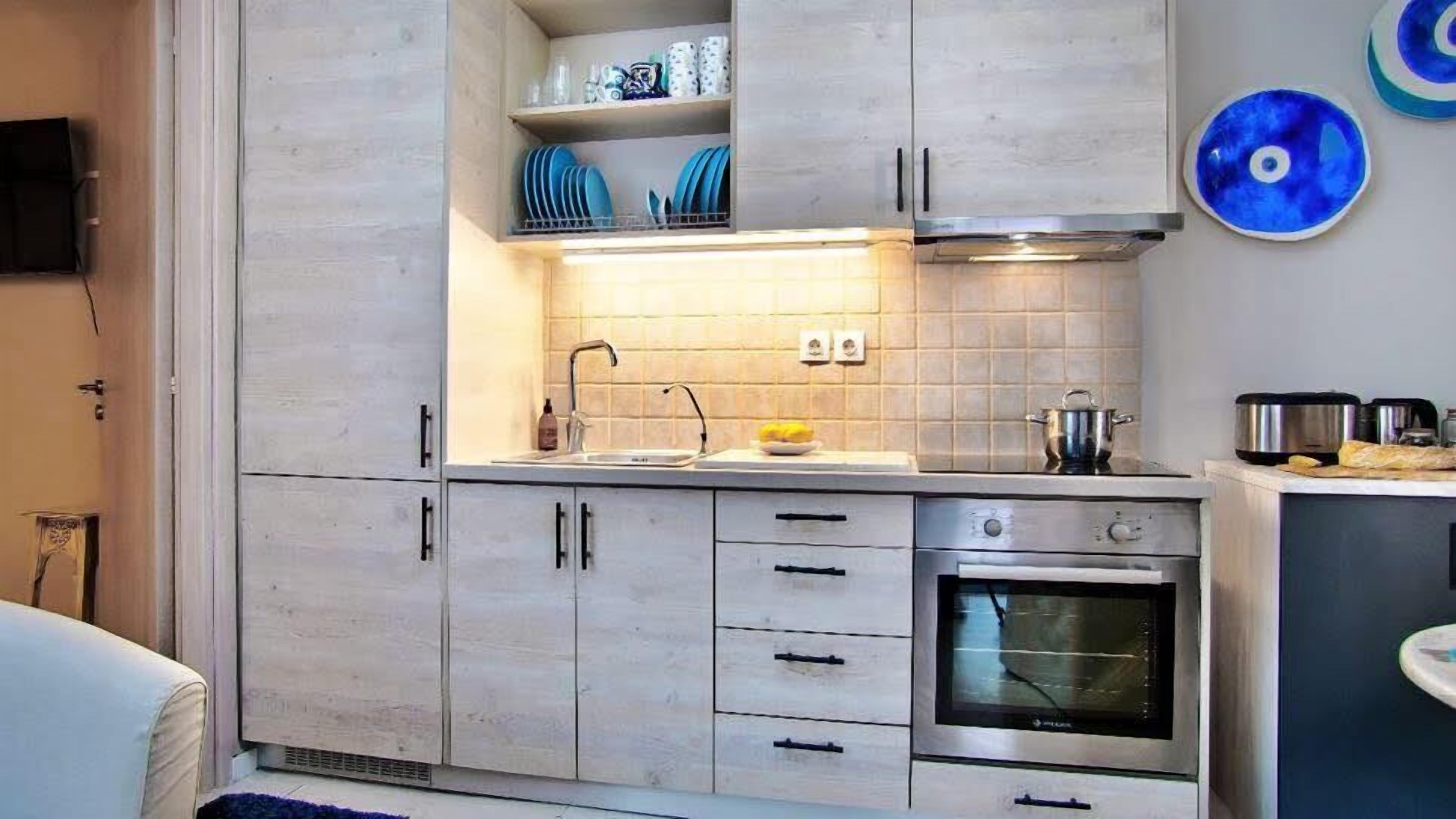 Apartment, Courtyard View | Private kitchen