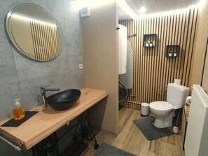 Shower - House 500m from the Spa Francorchamps circuit (Francorchamps)